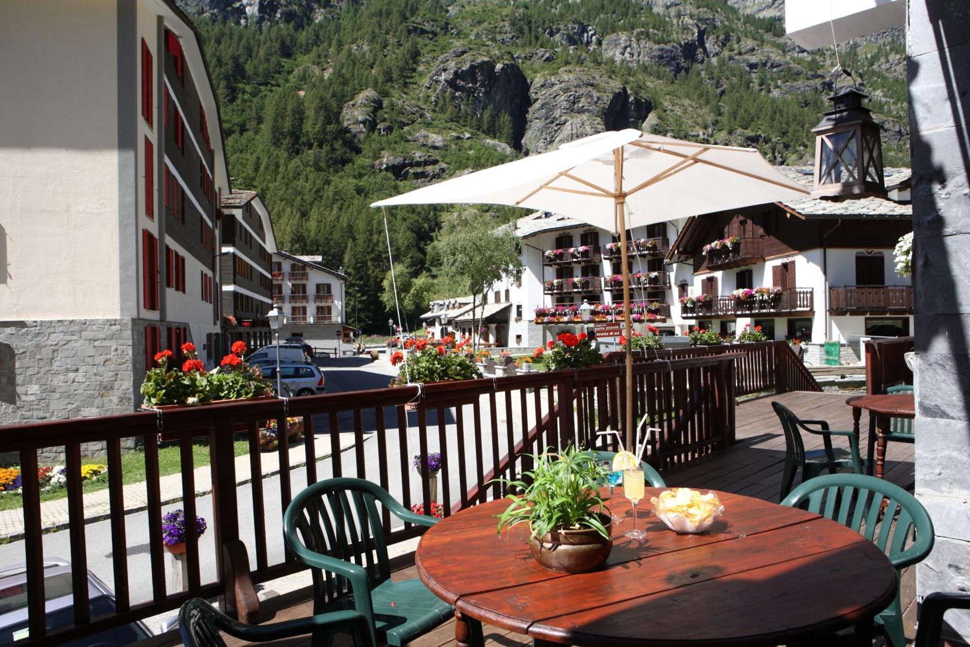 Hotel Residence Valverde Gressoney-La-Trinite Exterior photo